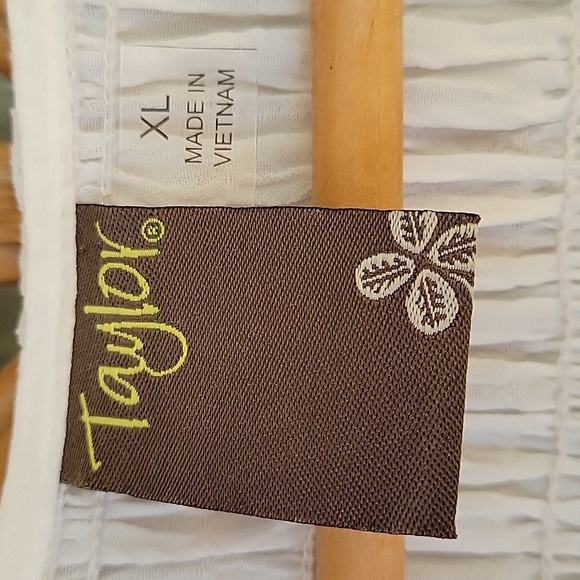 Taylor Maxi Dress - Picture 3 of 9